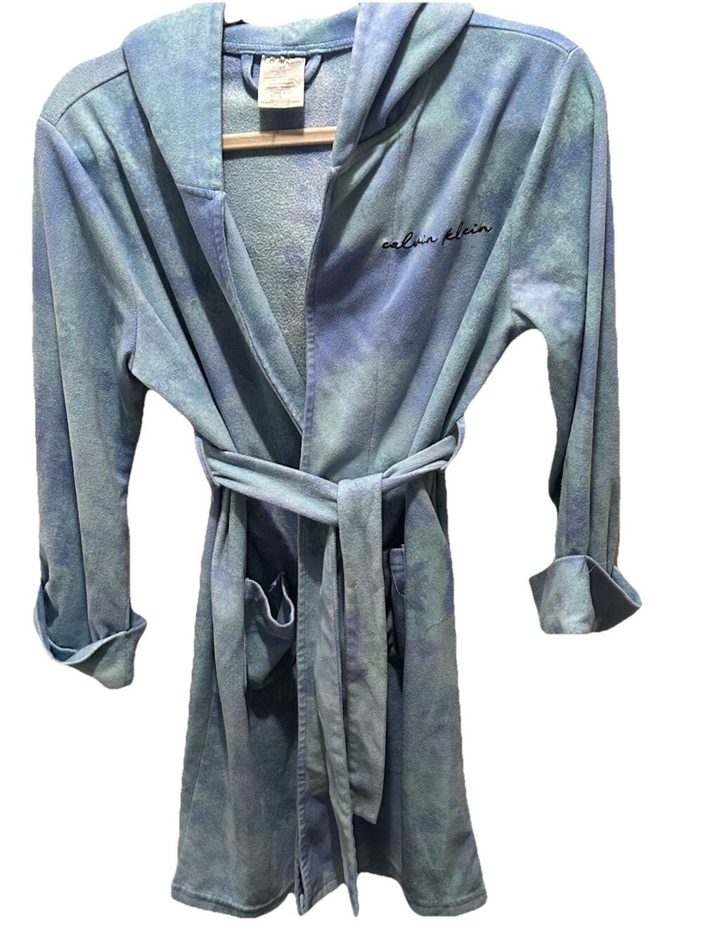 Calvin Klein Youth SZ L 10/12 Tie Dye Bathrobe Blue, Flame Resistant Material